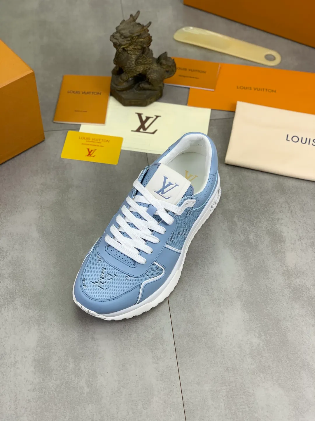 Men's men's shoes P680 new style 💶[LOUIS VUITTON] (original order) new style 🍀LV Louis Vuitton * - top version of LV classic trendy shoes! Use imported original cowhide and water-dyed cowhide lining. The latest original wear-resistant TPU combination outsole! High quality products! Multiple colors available, code number: 39-45 (46 customized)